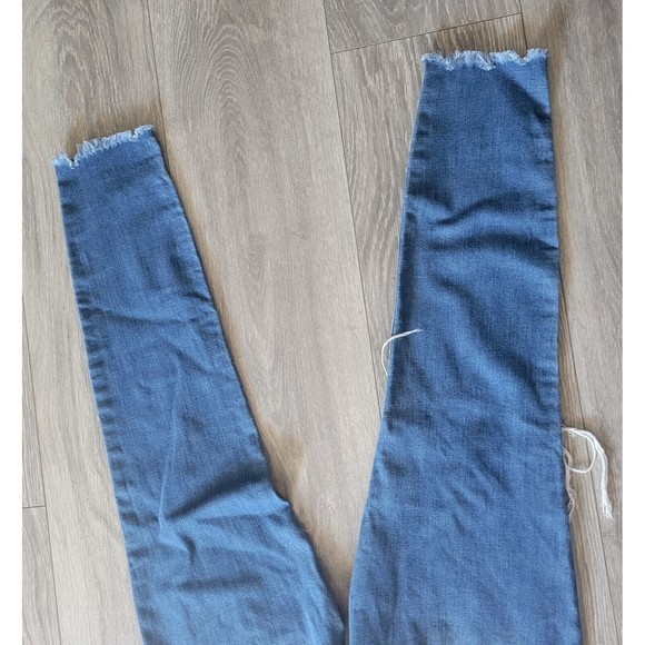 American Original Rewash #bemore Distressed Blue Jeans Size 3/26 - Picture 6 of 11